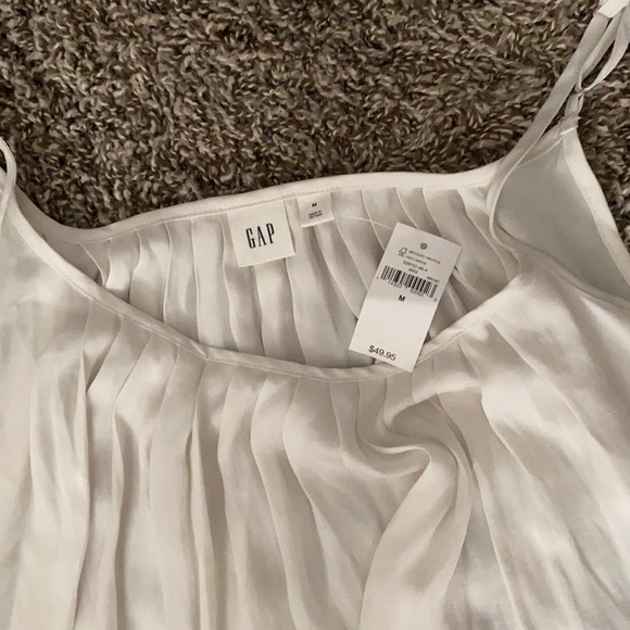 Gap tank top - Picture 2 of 2